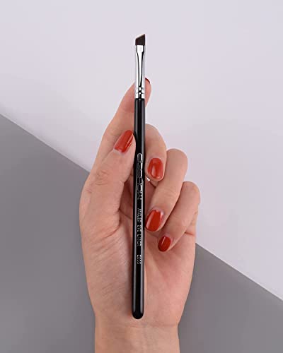 Eyeliner Brush, EIGSHOW Precision Eye Liner Makeup Brush, Angled Eyeliner Brush, Ultra Thin Slanted Flat Angle, Cruelty-Free Synthetic Bristles, Great for Pros & Beginners