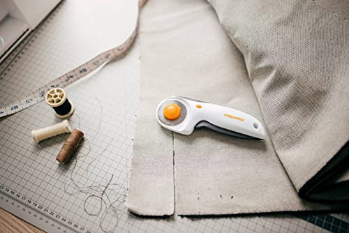 Fiskars Trigger Rotary Cutter, With Blade, 45 mm, For Right and Left-handed Users, Orange/White/Grey, 1003910