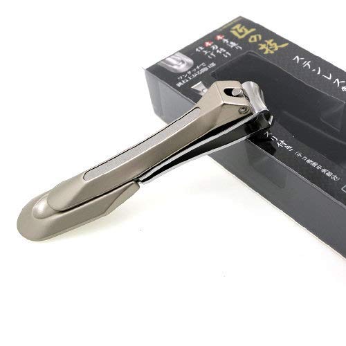 Japanese Stainless Steel Curved Blade Nail Clipper - Made in Japan   Green Bell (G-1205)