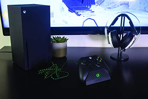 Venom Charging Dock with Rechargeable Battery Pack - Black (Xbox Series X & S/Xbox One)