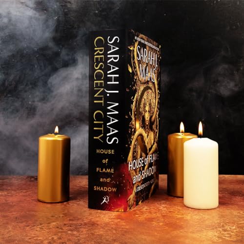 House of Flame and Shadow: The INTERNATIONAL BESTSELLER and the SMOULDERING third instalment in the Crescent City series