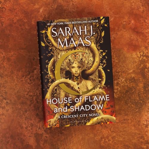 House of Flame and Shadow: The INTERNATIONAL BESTSELLER and the SMOULDERING third instalment in the Crescent City series