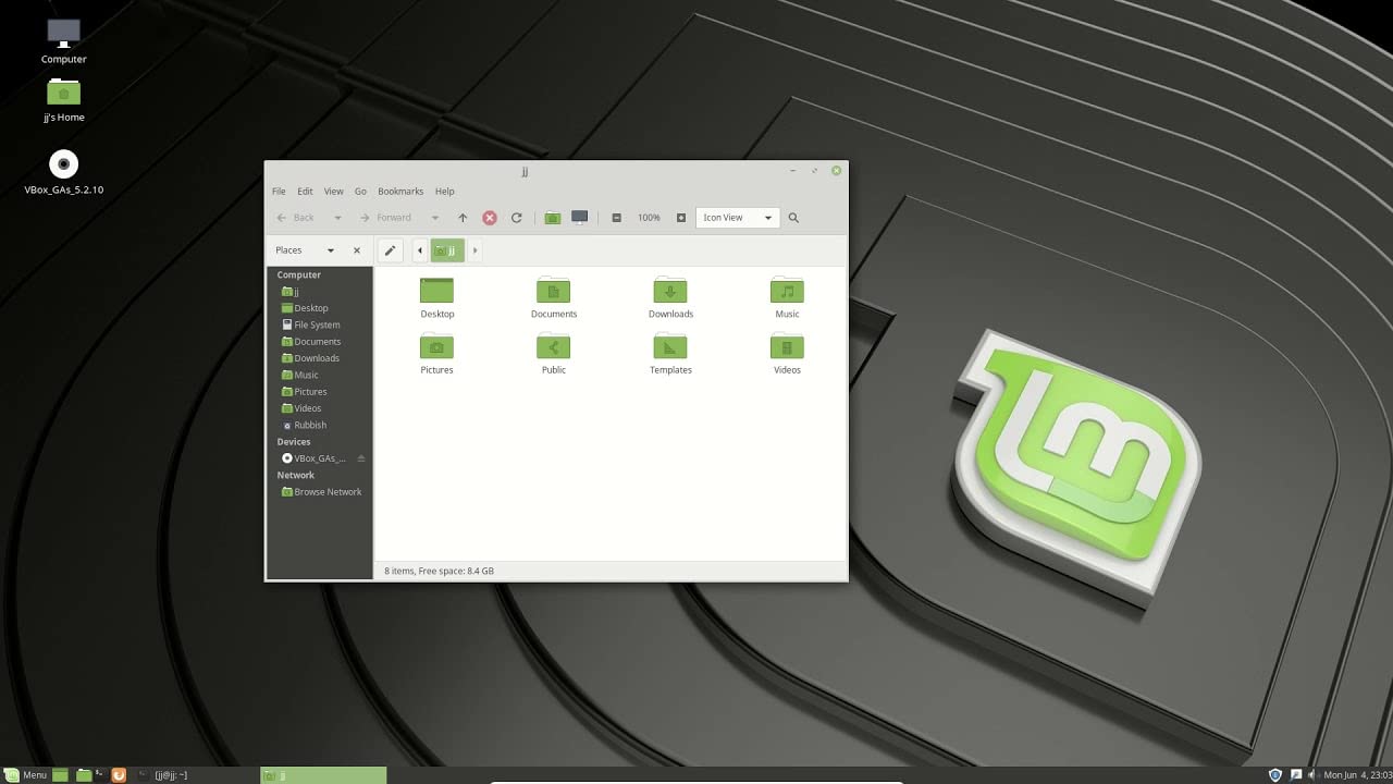 Linux Mint Cinnamon, Mate and XFCE Operating Systems on Multiboot 32GB USB Flash Drive