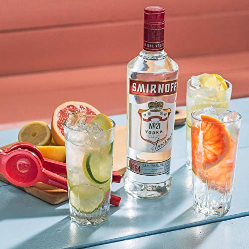 Smirnoff No. 21 Vodka ,37.5% vol , 70cl ,Triple Distilled & 10 x Filtered ,Premium Vodka Made in Great Britain , Smooth with a Hint of Sweetness & Pepper ,Vodka 70cl