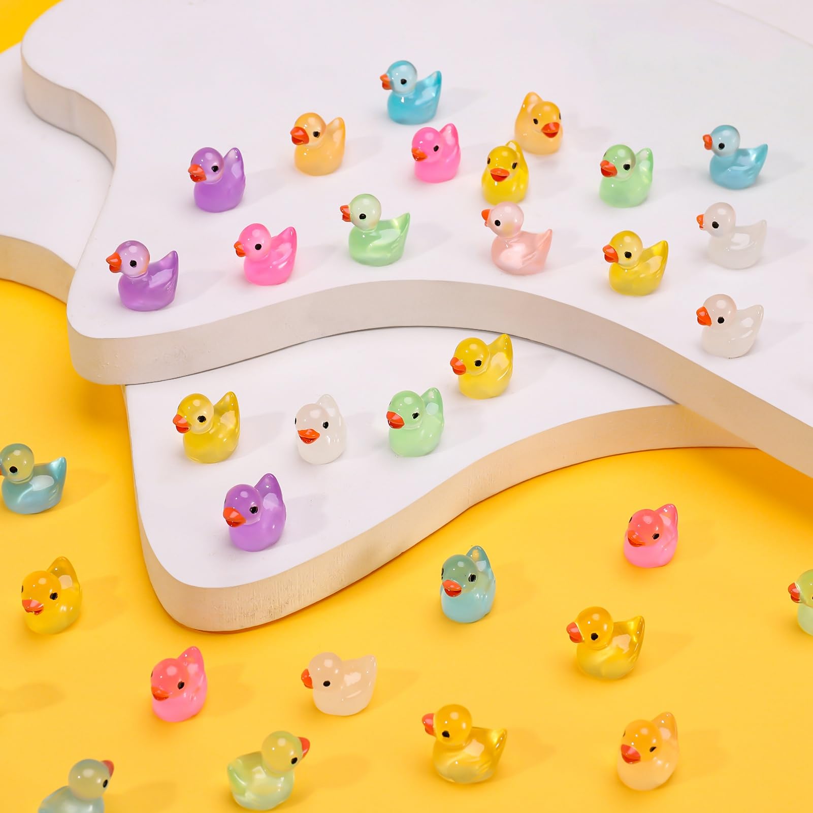 FRIUSATE 100 Pack Mini Ducks, Tiny Little Ducks Mini Resin Ducks Luminous Small Ducks Miniature Ducks for Fairy Garden Aquarium Landscape Dollhouse Ornament Diy Craft