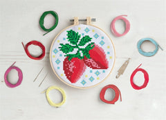 Simply Make docrafts Cross Stitch Hoop Embroidery Kit, Strawberries, DIY Make Your Own Craft Set, for Adults, Older Children, Kids, Beginners, Experienced Crafters, Perfect Hobby