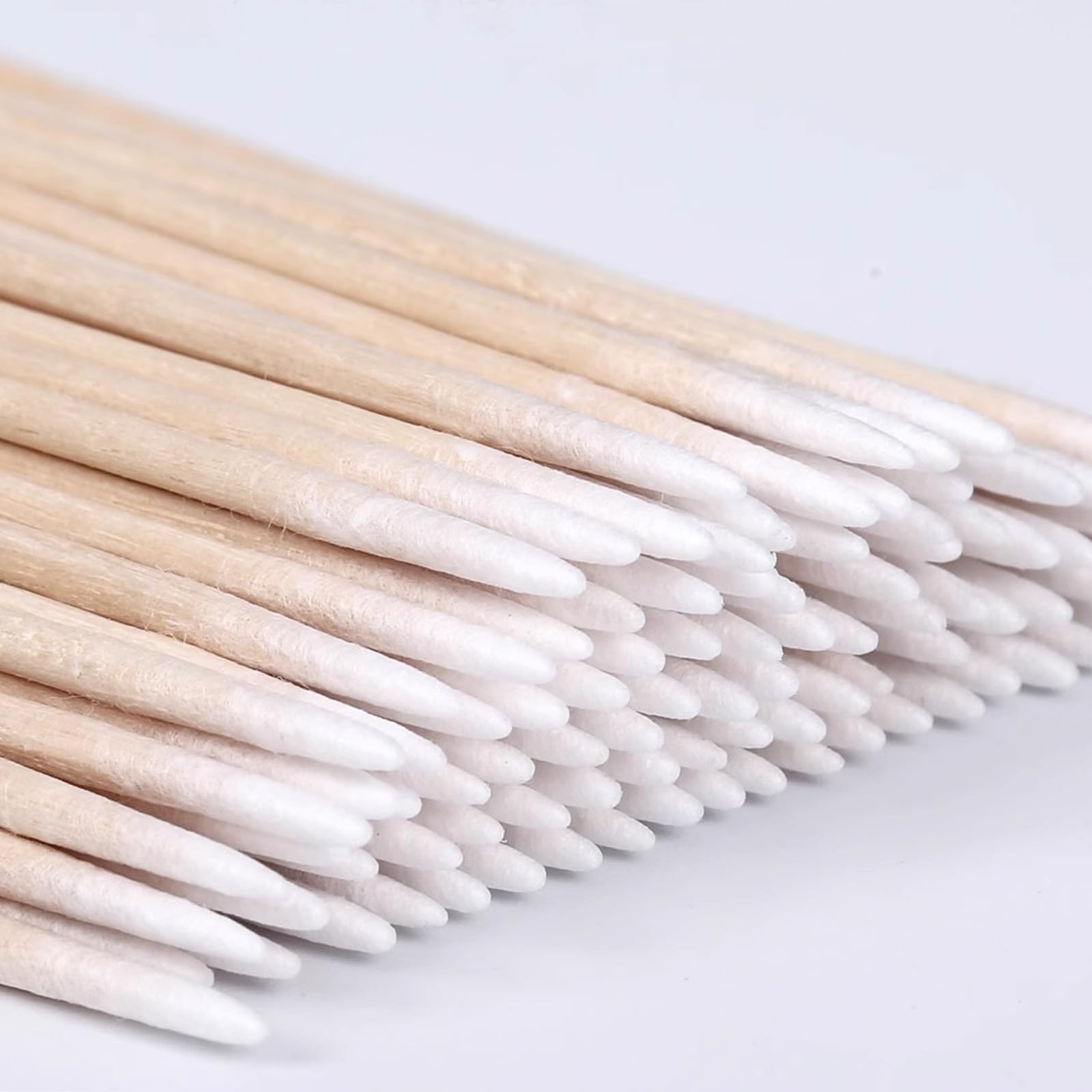 Qiuyan 400pcs Microblading Cotton Swab with Wood Handle Small Pointed Tip Head for Eyebrow Tattoo Beauty Make-up Color Nail Seam Dedicated Dirty Picking Sticks