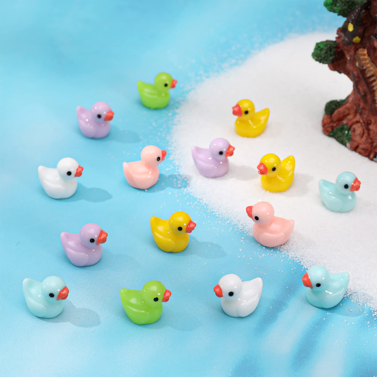 Firtink 100 Pack Mini Resin Ducks Figures, Cute Tiny Ducks Resin Miniatures Fairy Garden Aquarium Dollhouse Landscape Decorations Mini Stuff Figures for Home Decor