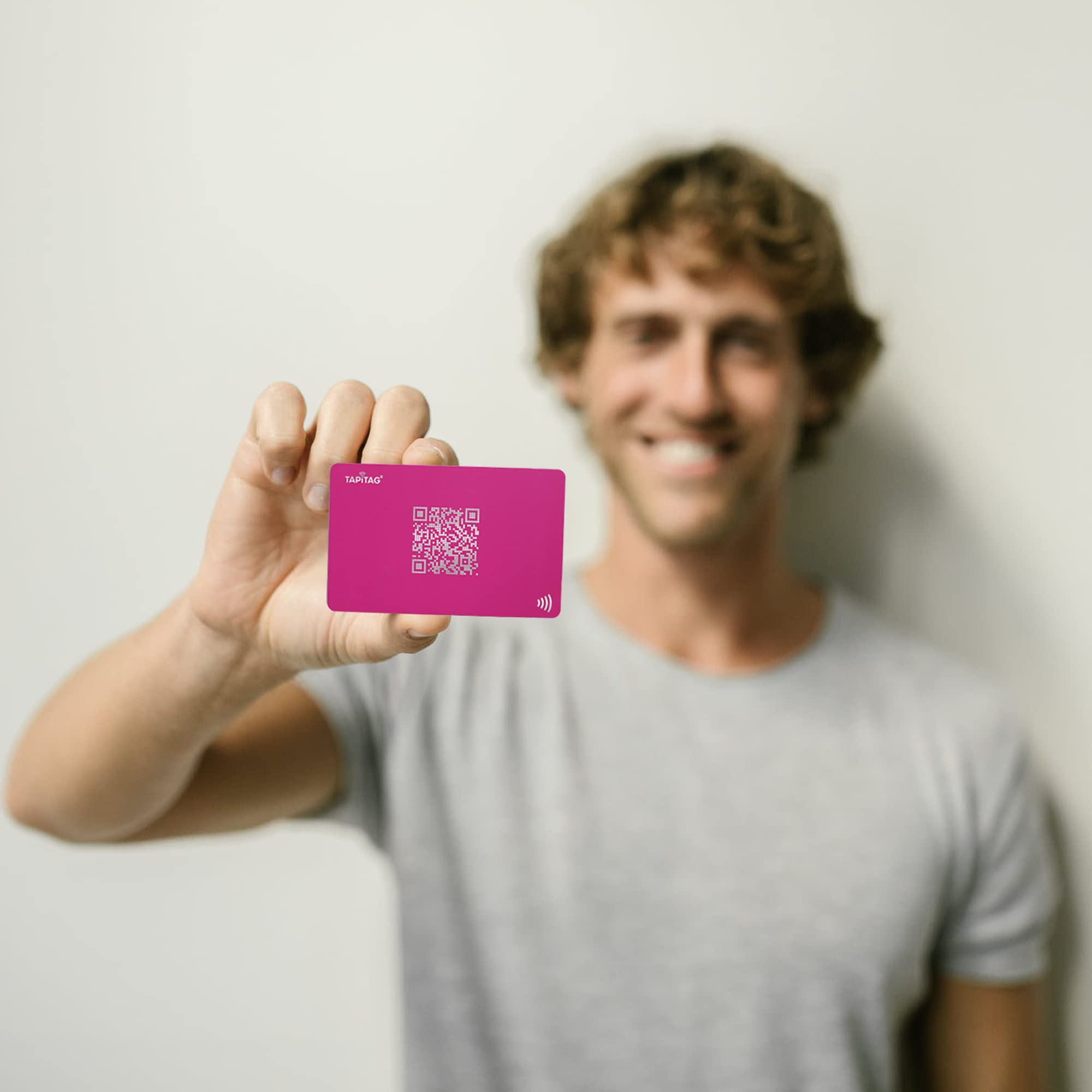 TAPiTAG Digital Business Card NFC Tag and QR (Hot Pink)