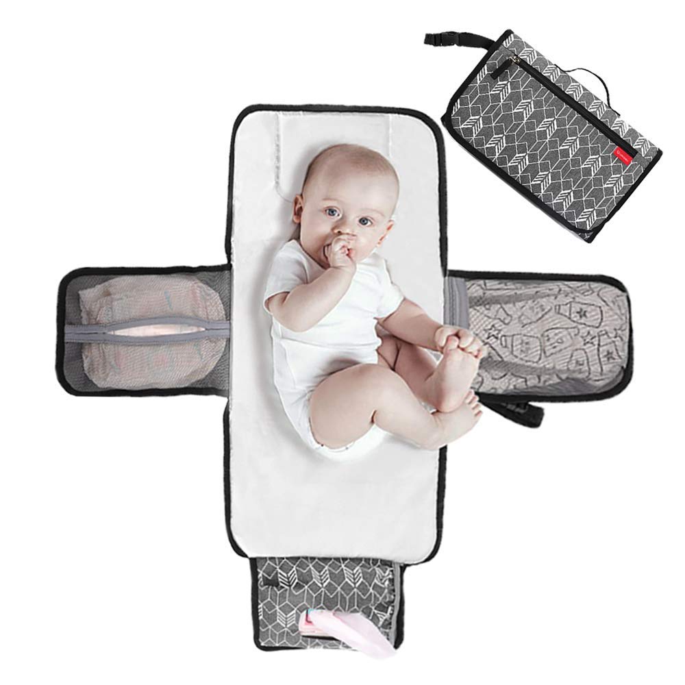 Lekebaby Portable Nappy Changing Mat Travel Baby Change Mat with Wipe-Pocket and Head Cushion, Quilting Black