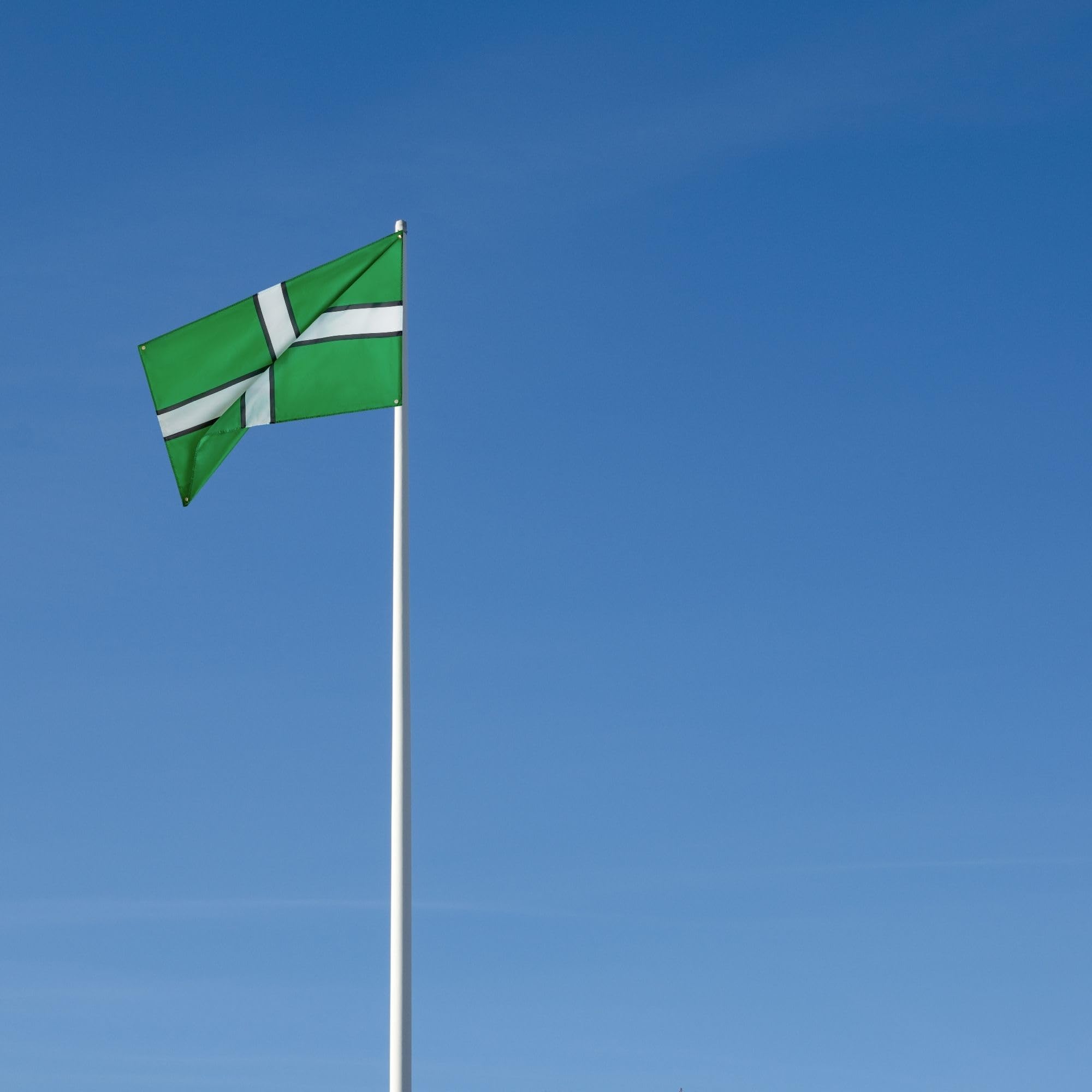 Runesol Devon Flag, 91x152cm, 3ft x 5ft, Saint Petroc's Flag, 4 Grommets, Eyelet in Every Corner, Devon Cross, Devonian Flag, St Petrocks Day, Premium Flags, Inside, Outside, Vivid Colours