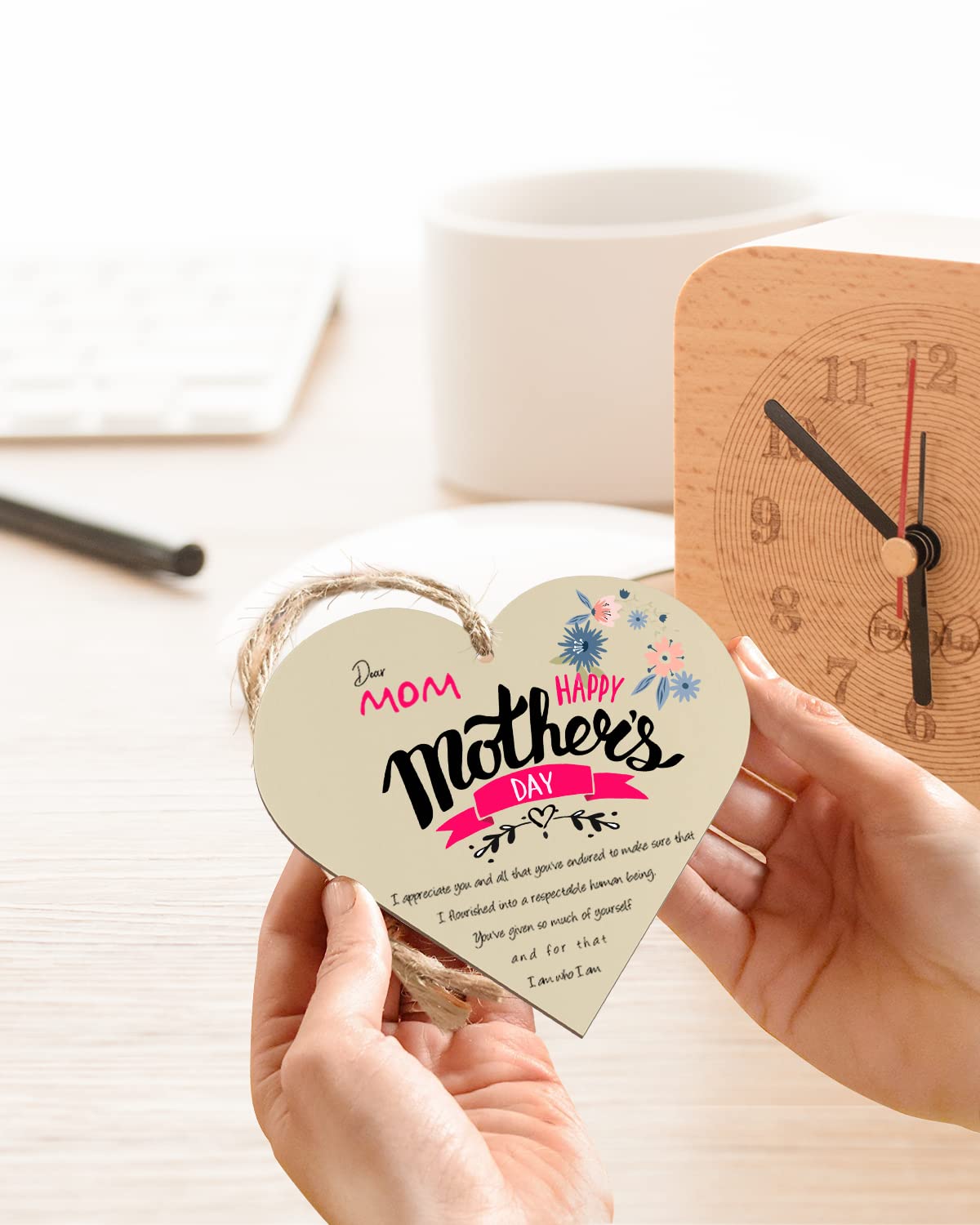 GAOHAN 1Pcs Mothers Day Gifts for Mum,Best Mum Gifts from Daughter Son,Wooden Hanging Heart Plaque,Thank You Gift,Mum Birthday Gifts,Heart Plaque with Sayings,Novelty Funny Hanging Decorative