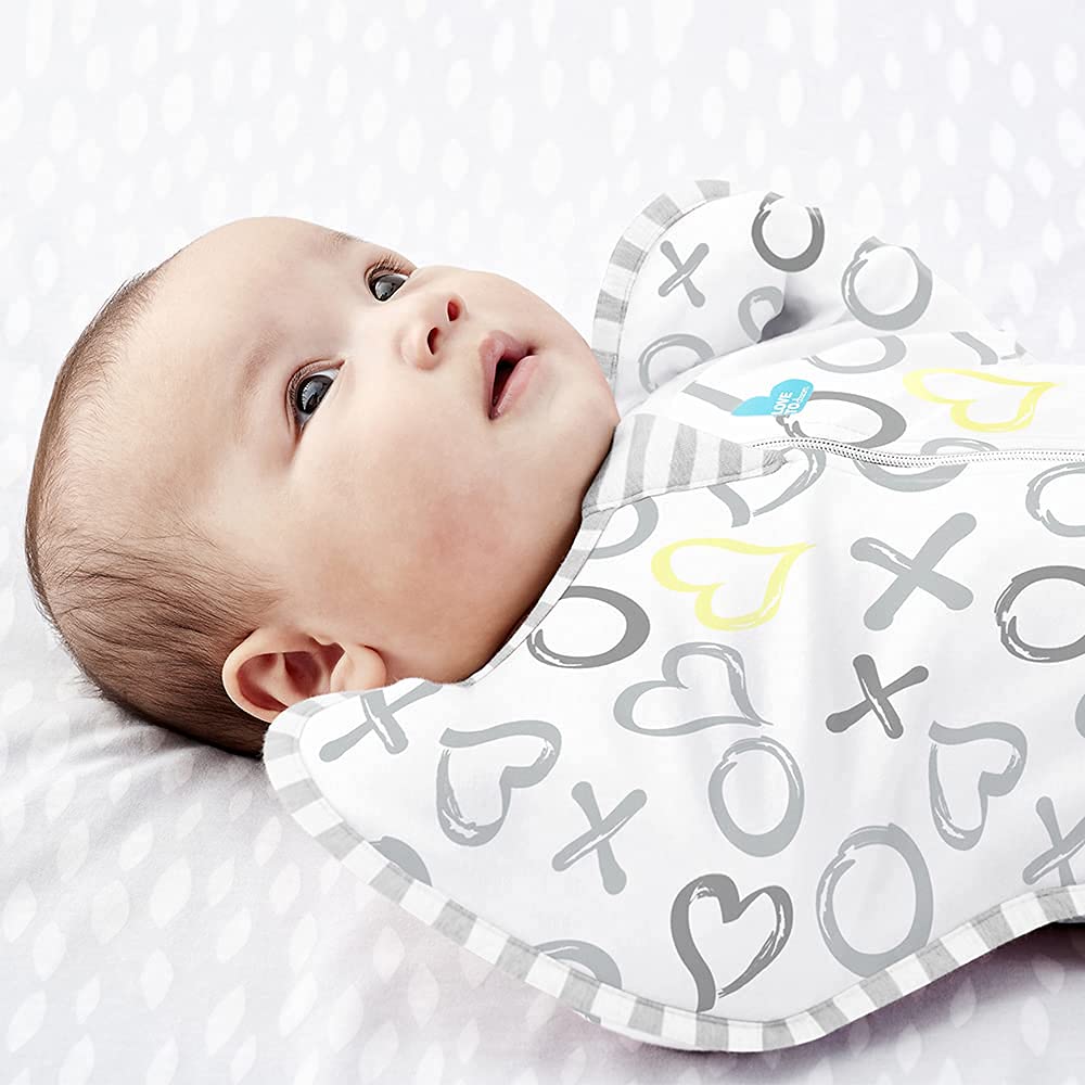 Love To Dream Swaddle UP Viscose from Bamboo Jersey Lite, Ultra-light Fabric for Warm Temperatures (24-27°C), Arms Up Position, Baby Essentials for Newborn (Kisses White, Newborn (2.2-3.8kg))