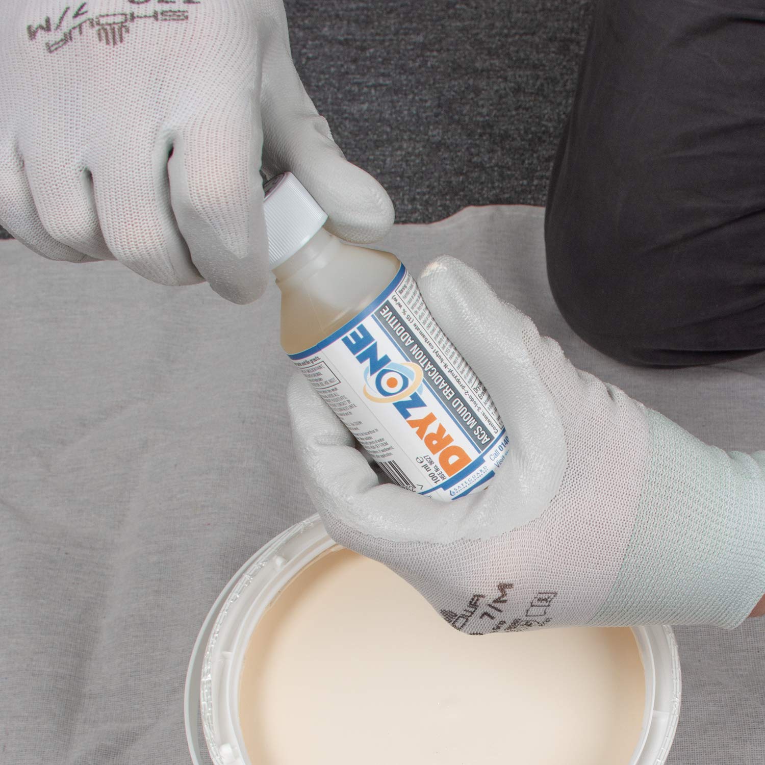 Dryzone Anti-Mould Additive 100ml Concentrate to Make 5L of Emulsion, Vinyl, Silk or Matt Paint