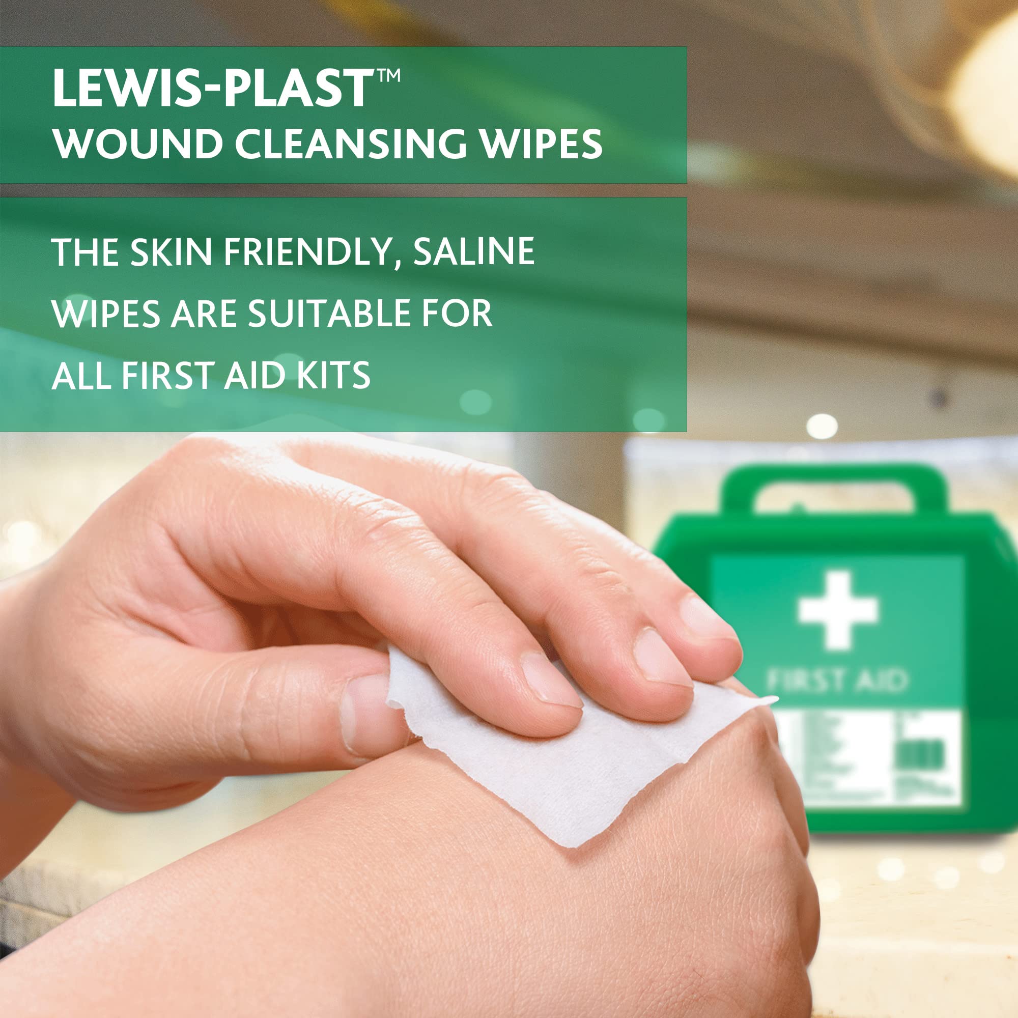 Lewis-Plast Premium Saline Sterile First Aid Alcohol Free Wipes - Box of 100 Antiseptic Antibacterial Medical Grade Cleaning Wipe for Wound, Cleansing Area Before Injection and Piercing, Green