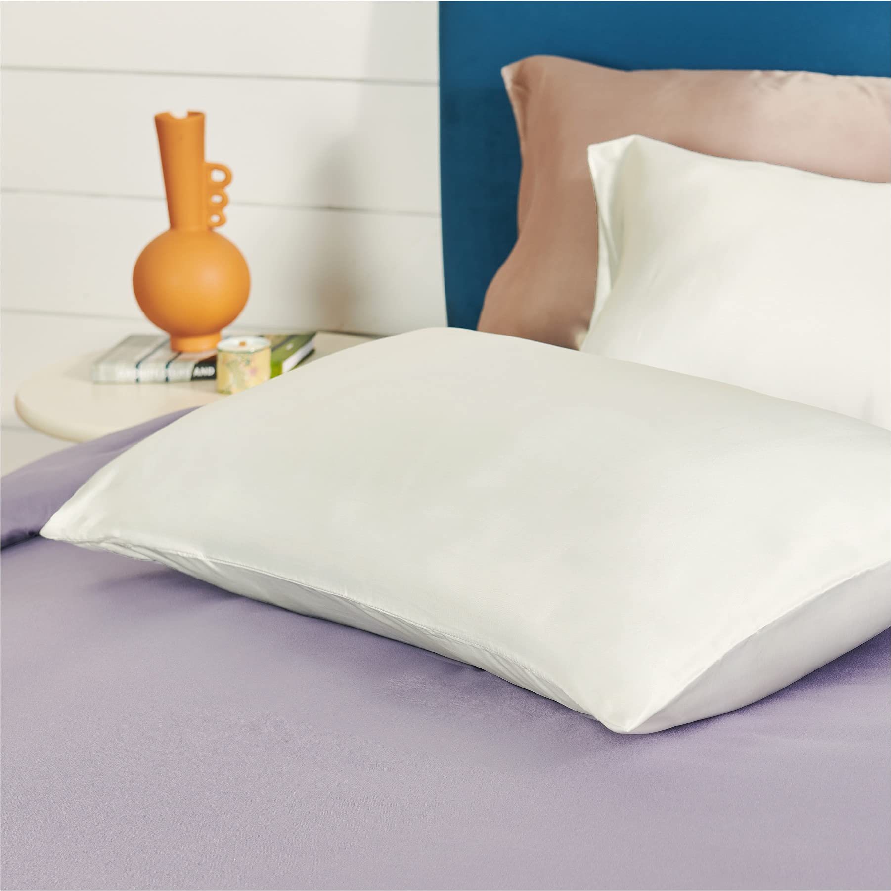 Bedsure Satin Pillow Cases 2 Pack - Ivory Pillowcase for Hair and Skin Standard Size with Envelope Closure, 50 x 75 cm