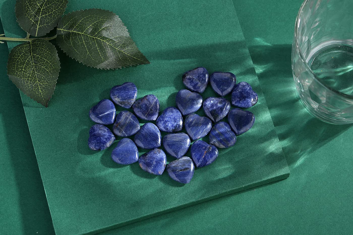 XIANNVXI 20 Pcs Blue Sodalite Crystal Heart Blue Sodalite Stones Natural Blue Crystals Healing Gemstones Reiki Palm Stones for Meditation Energy Balancing