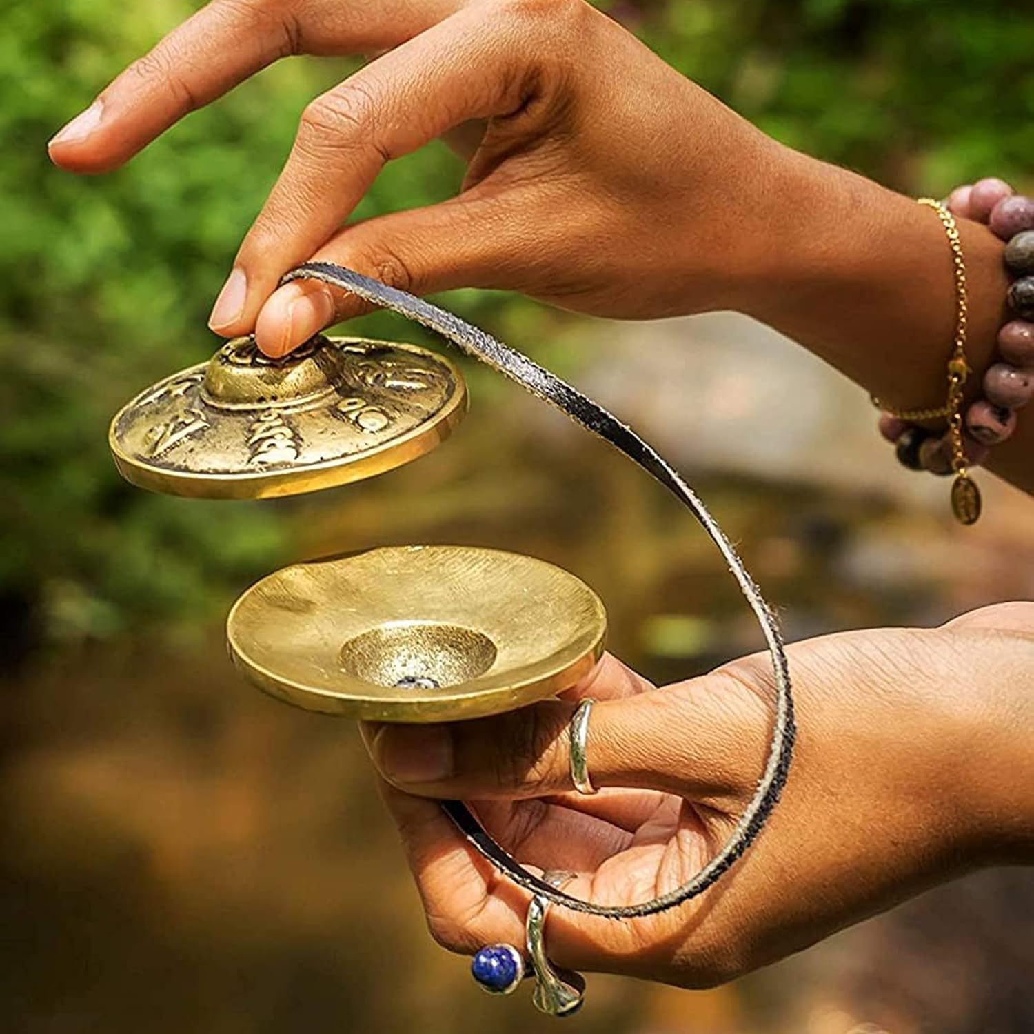 Norhogo 1pcs Tibetan Tingsha Cymbals Bells, Handcrafted Tibetan Meditation with Buddhist Symbols, Yoga Meditation Chimes, 2.6in/6.5cm