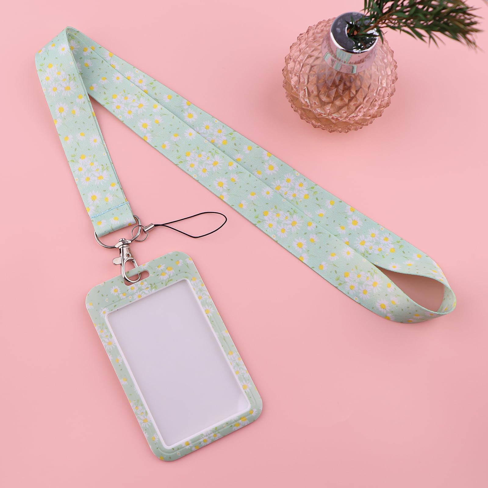 Beemorita Cute Daisy ID Card Holder Lanyard for Keys for Staff Women Girls Aesthetic Green Flower School Keychain Lanyard for Students Badge Holder Neck Lanyard Strap for Badge Name Tag