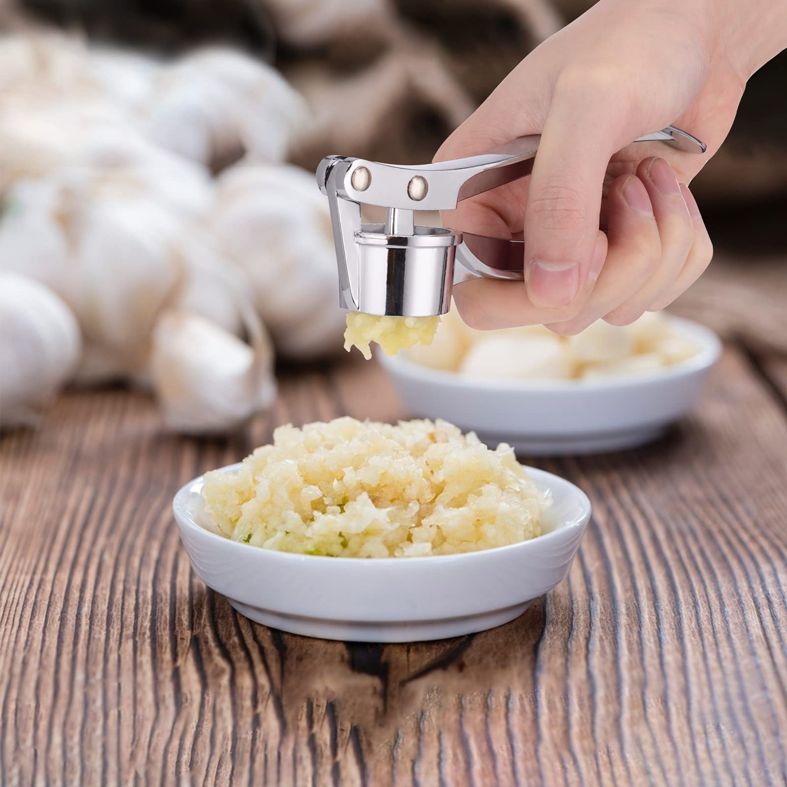 Jsdoin Professional Kitchen Garlic Press/ Mincer/ Crusher UK, Peeler Squeezer Heavy Duty Garlic Presser,User-Friendly Chopper, Easy to Clean and Durable
