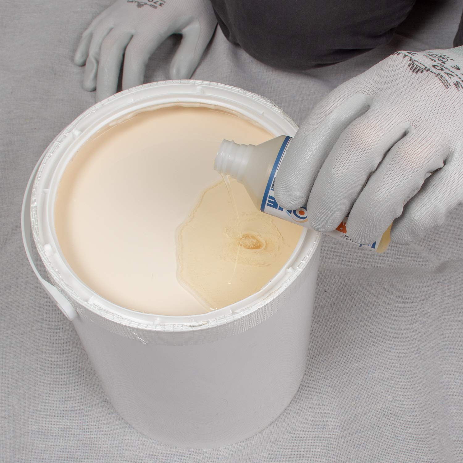 Dryzone Anti-Mould Additive 100ml Concentrate to Make 5L of Emulsion, Vinyl, Silk or Matt Paint