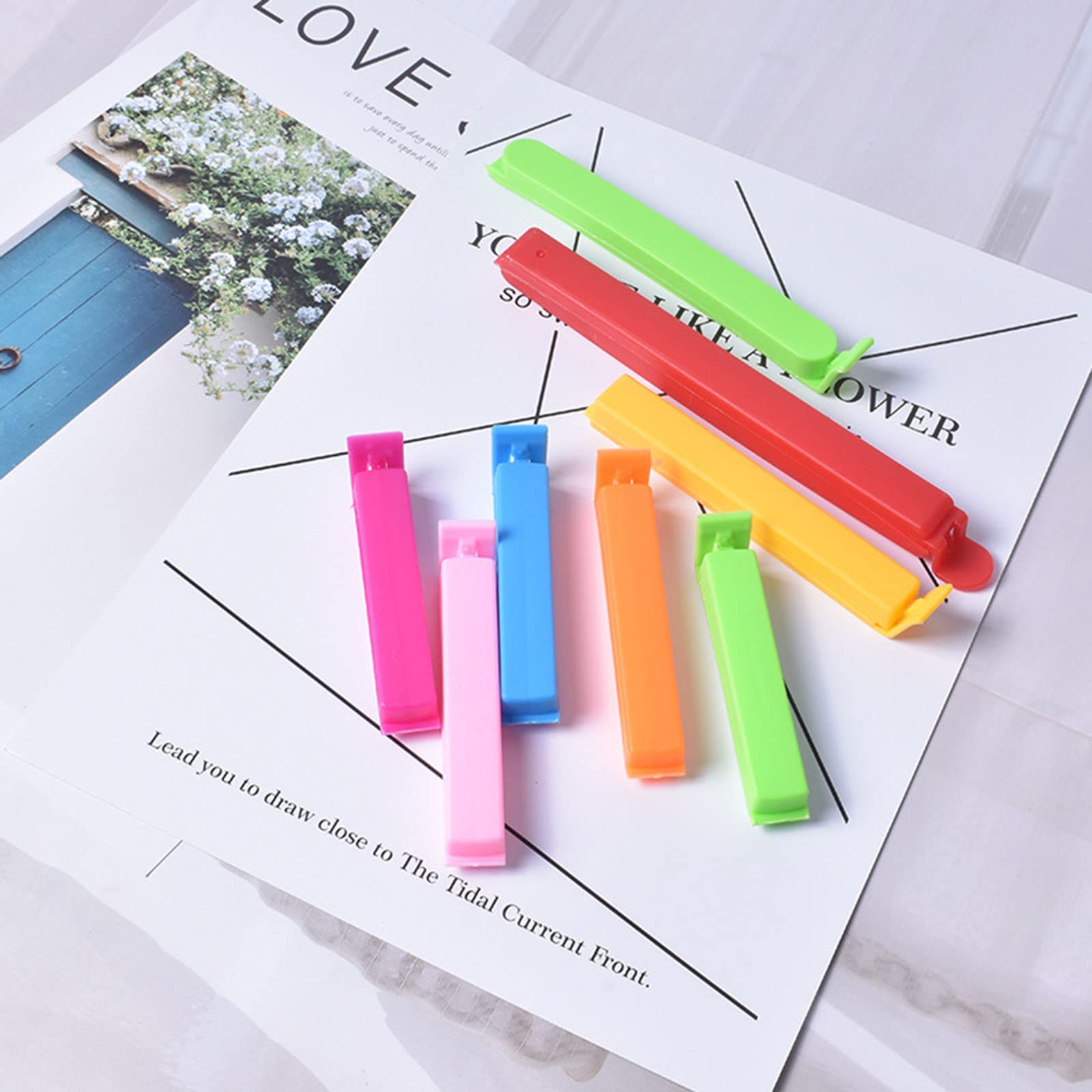 36 Pcs Food Storage Bag Clips, Plastic Sealing Bag Clips in 3 Sizes & 6 Colours Reusable Food Bag Clips Colorful Plastic Bag Sealing Clips.