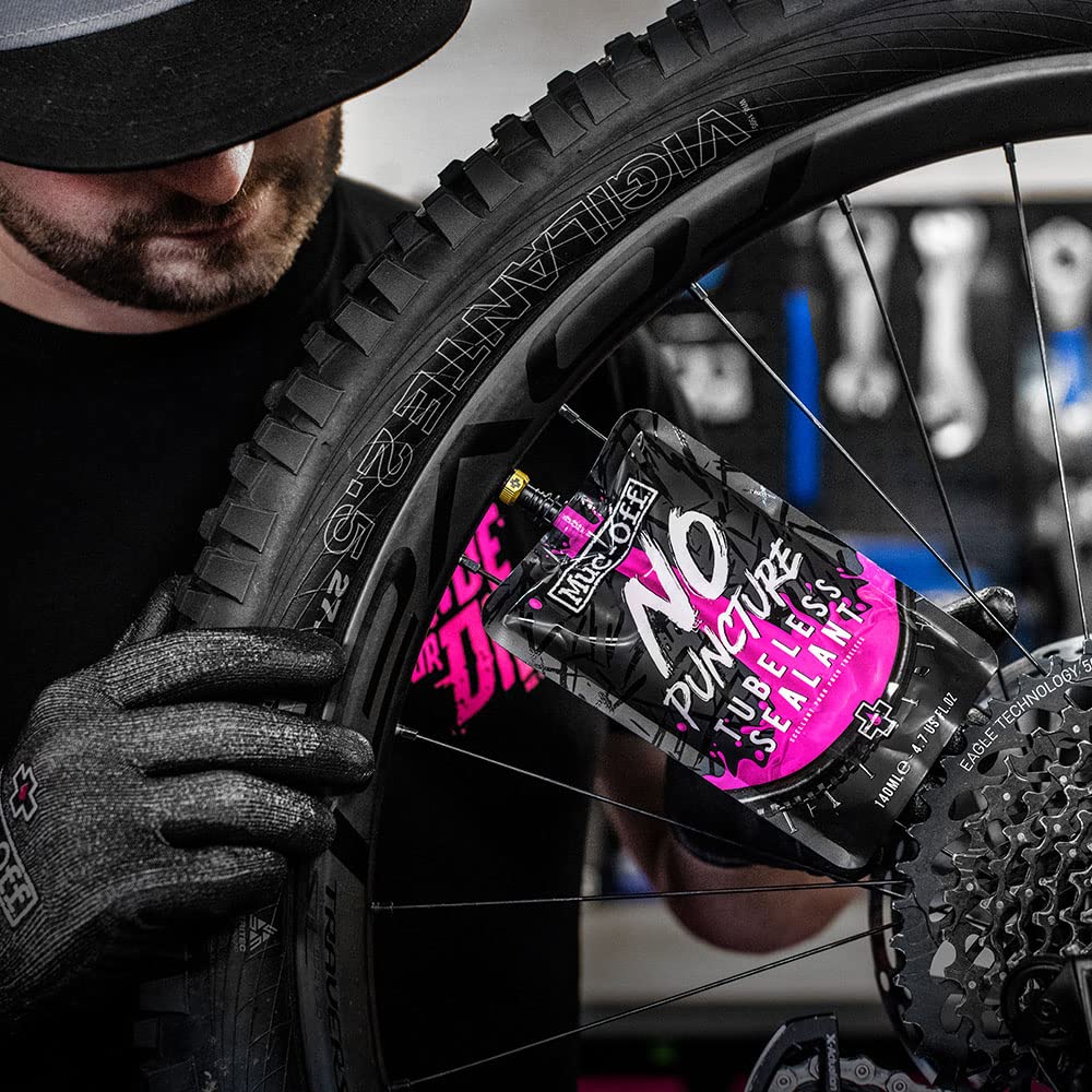 Muc-Off No Puncture Hassle Tubeless Sealant, 140ml - Tubeless Tyre Sealant for Bicycle Puncture Repair - Bike Tyre Sealant for MTB/Road/Gravel Bikes