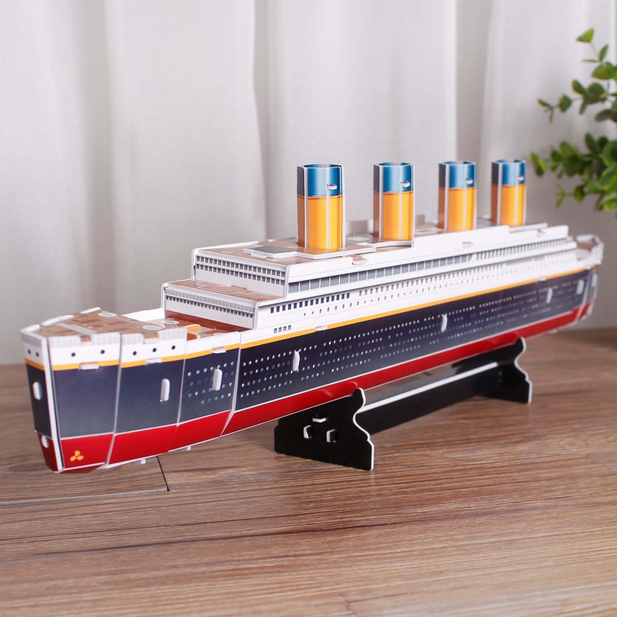 CubicFun 3D Puzzles Titanic Model Kits Ship and Boat Jigsaw Puzzles for Kids and Adults, Paper DIY Toy Gift and Decoration, 35 Pieces