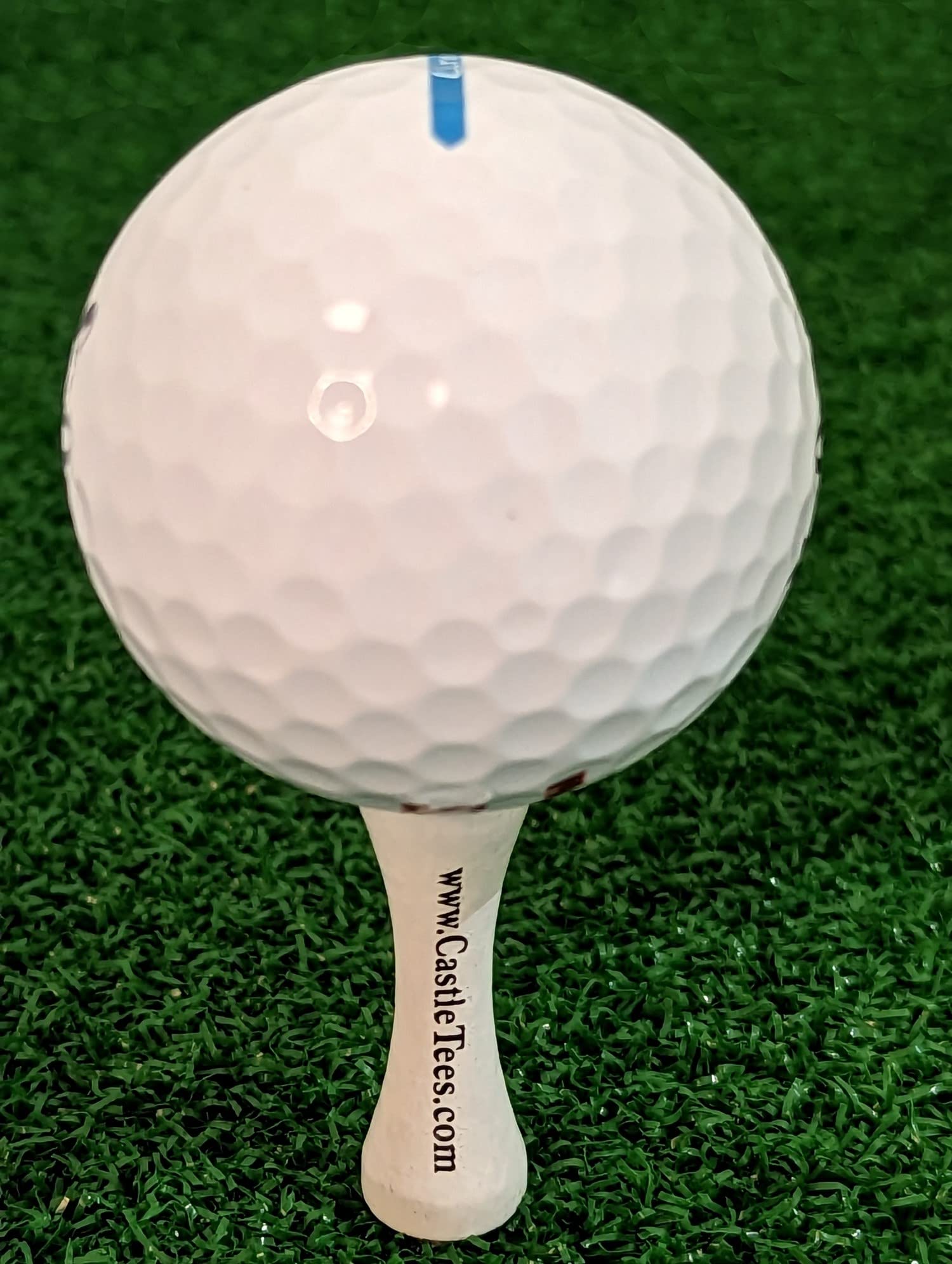 Castle Tees White 40 x 51mm 2 inch White Premium Bamboo Golf Tees with a Free Ball Marker & Free Pencil. Twice the strength of regular bamboo very strong & durable & a Great Golf Gift.