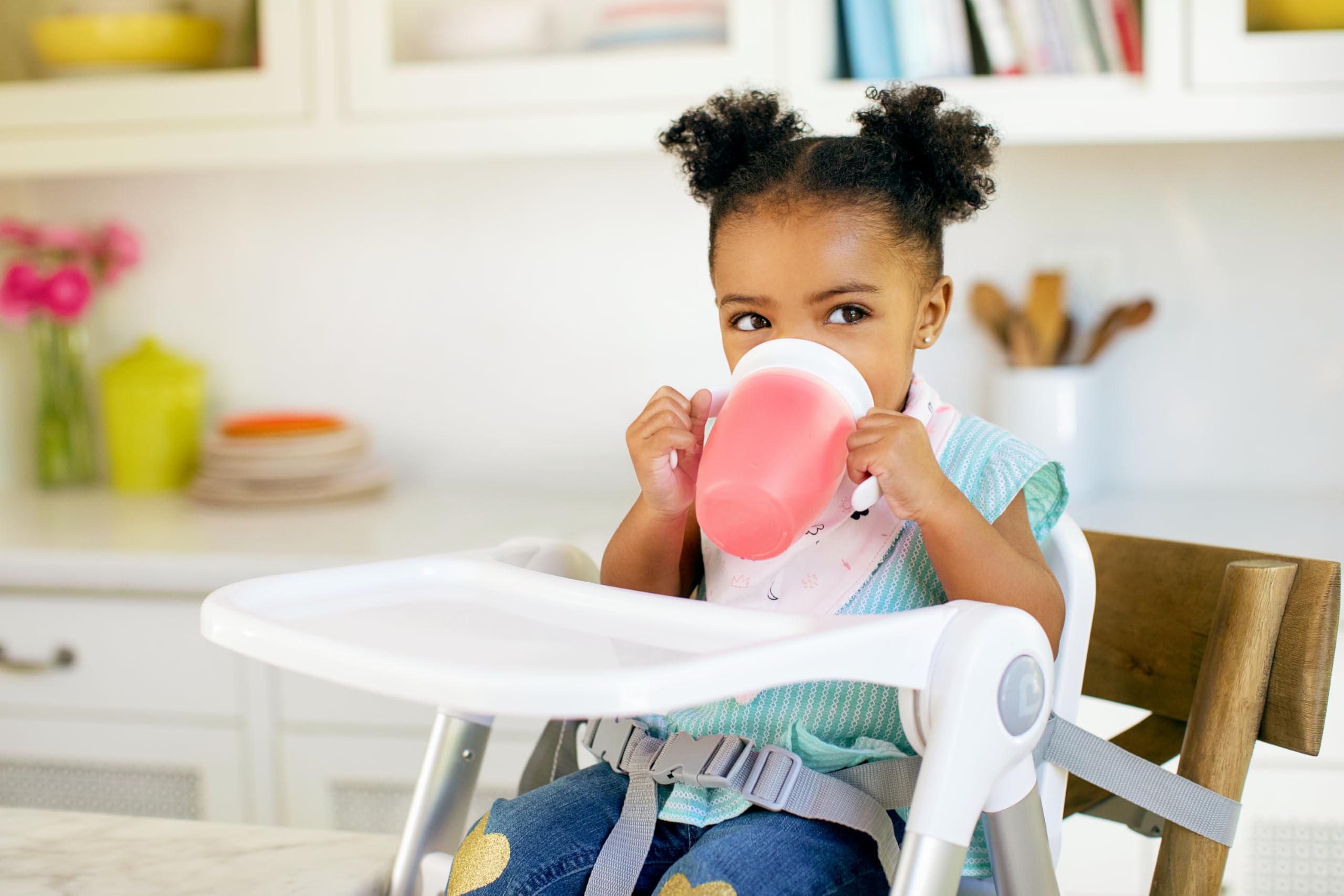 Munchkin Miracle 360 Sippy Cup, Trainer Toddler Cup, BPA Free Baby & Toddler Cups w.Handles, Non Spill Cup, Dishwasher Safe Baby Cup, Leakproof Childrens Cup, 6and Months - 7oz/207ml, 2 Pack,Pink/Purple