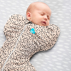 Love To Dream Swaddle UP, Baby Sleeping Bag, Fabric for Moderate Temp (20-24°C), Arms Up Position, Baby Essentials for Newborn, Hip-Healthy, Twin Zipper for Easy Nappy changes, 6-8.5kg, Beige