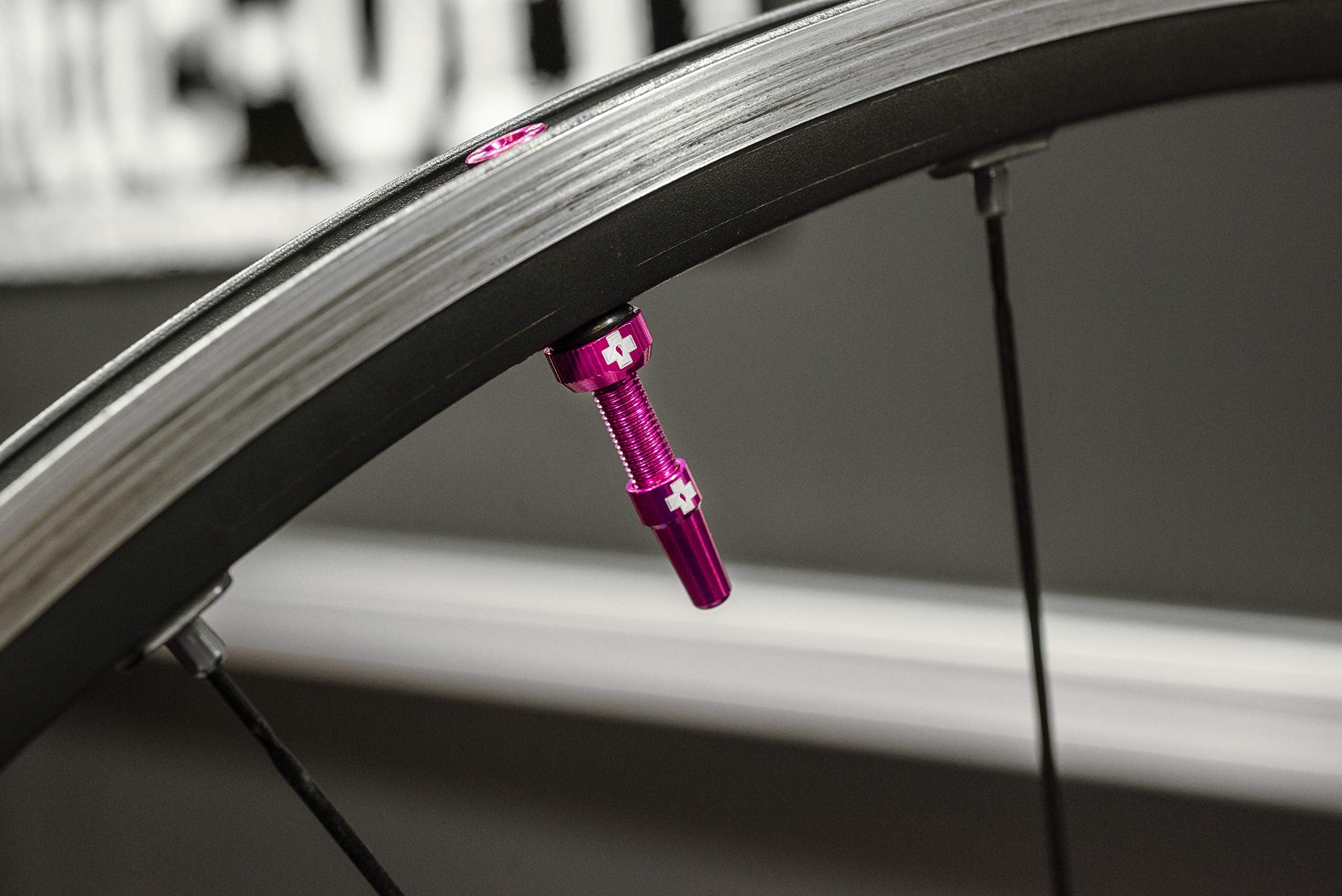 Muc-Off 1059 Black Tubeless Presta Valves, 60mm - Premium No Leak Bicycle Valves With Integrated Valve Core Removal Tool