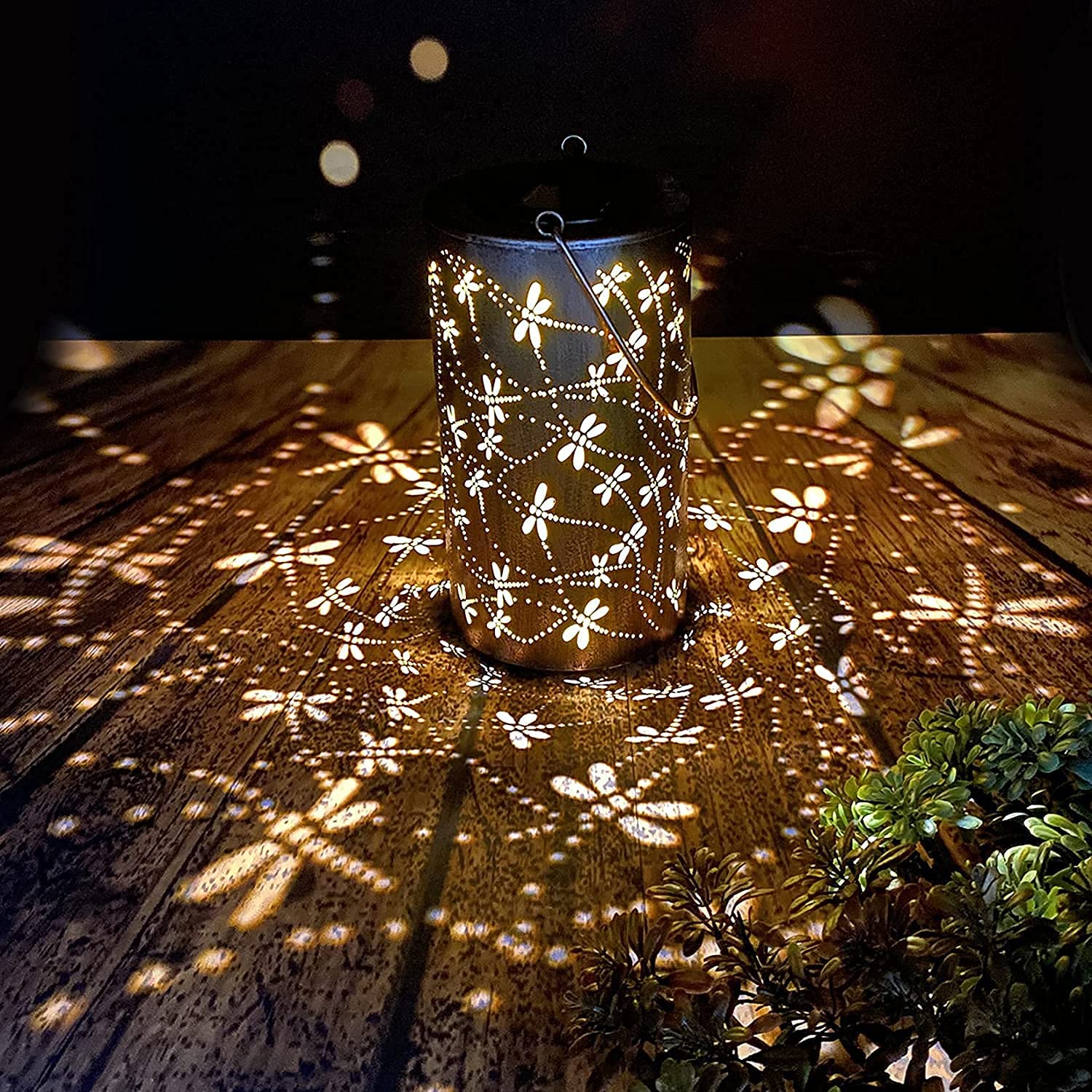 Solar Outdoor Lanterns Hanging Dragonfly Solar Lights Outdoor Waterproof Garden Light, Metal Lantern Dragonfly Solar Table Light LED Lantern for Garden, Patio, Yard