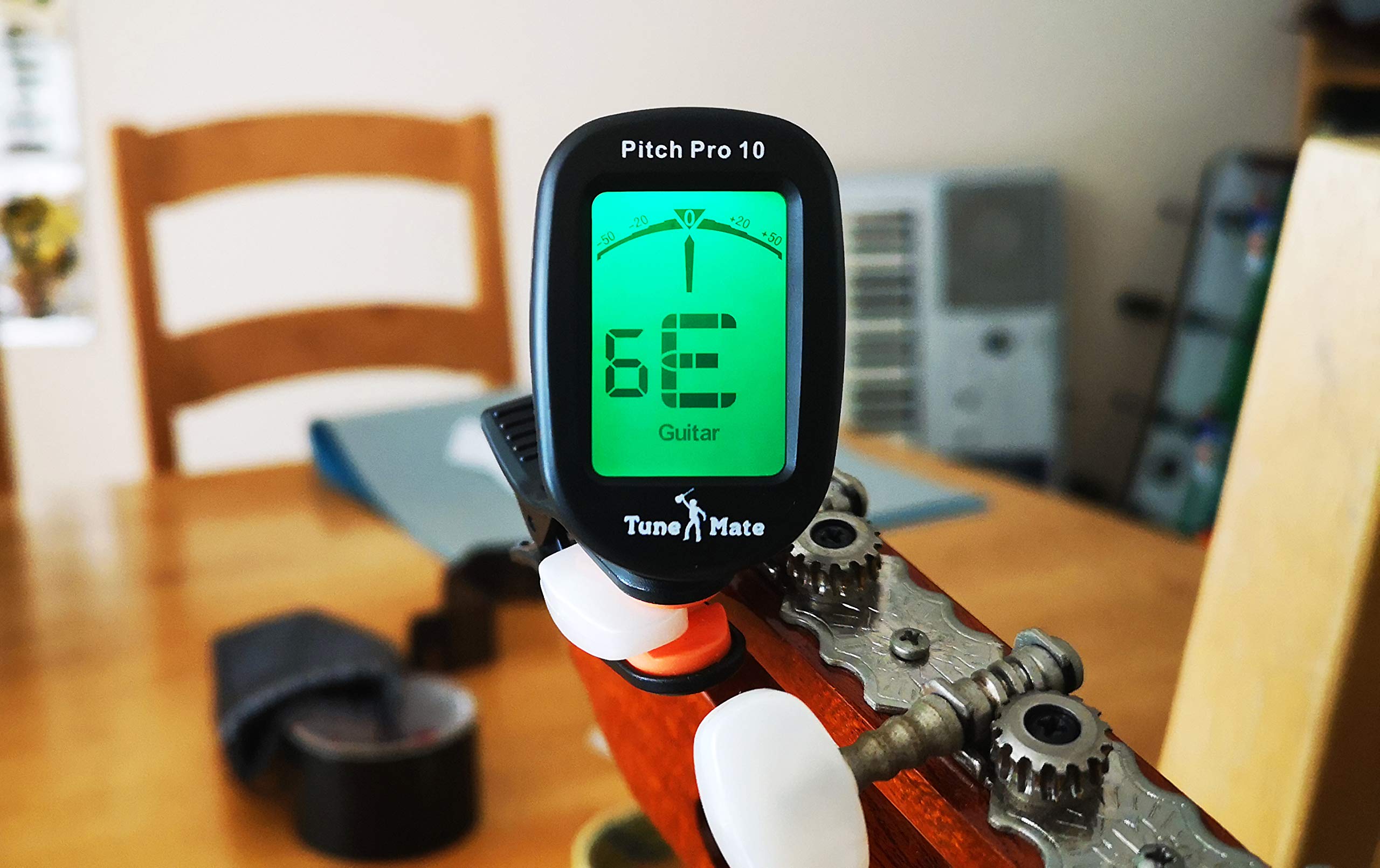 Ukulele & Guitar Tuner Clip with Modes for Bass, Violin, Banjo, Chromatic & Wind Instruments. UK Seller. Quick Start Guide & Battery. Accurate, Easy to Use & Backlit Digital Display.