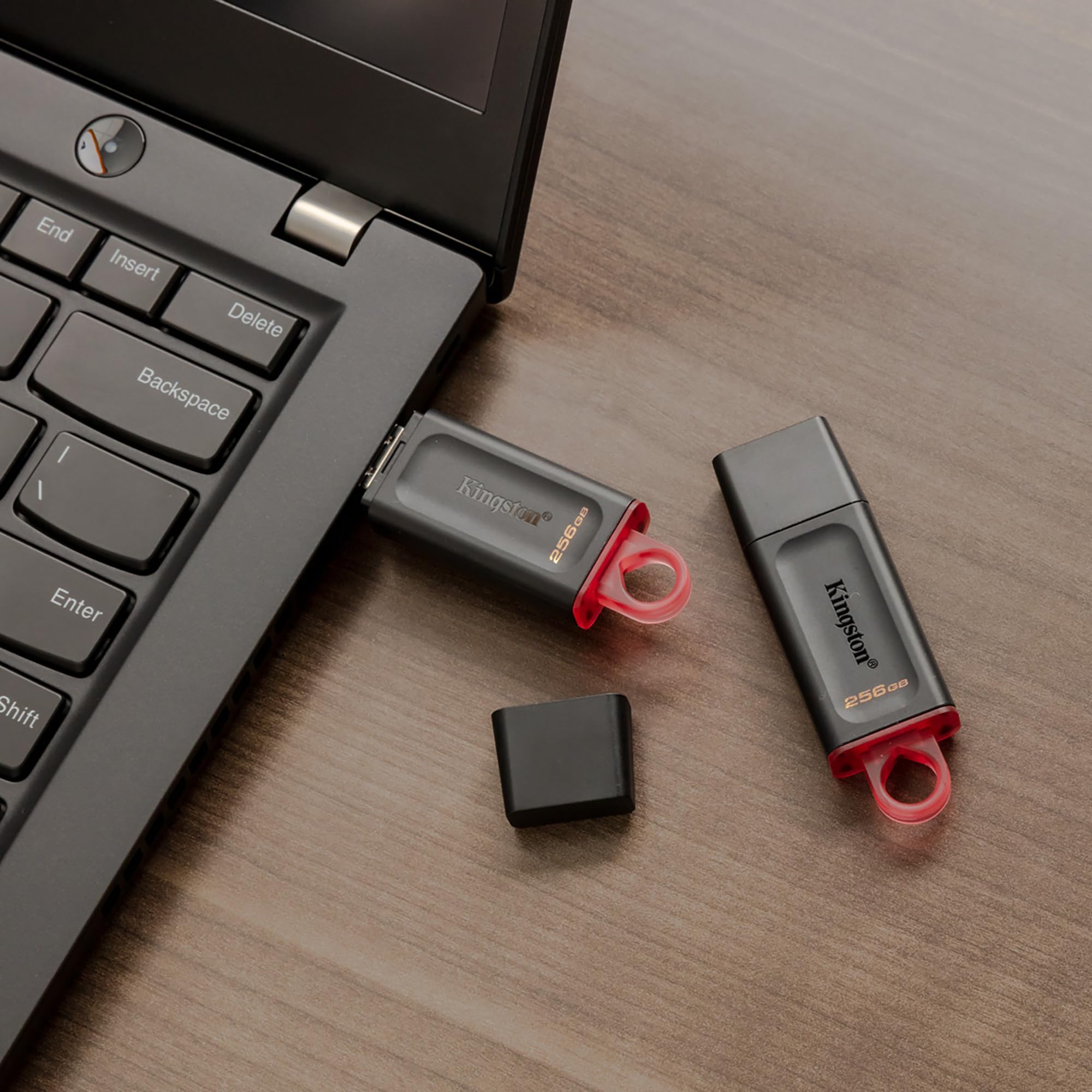 Kingston DataTraveler Exodia DTX/256GB Flash Drive USB 3.2 Gen 1 - with Protective Cap and Keyring in Multiple Colours