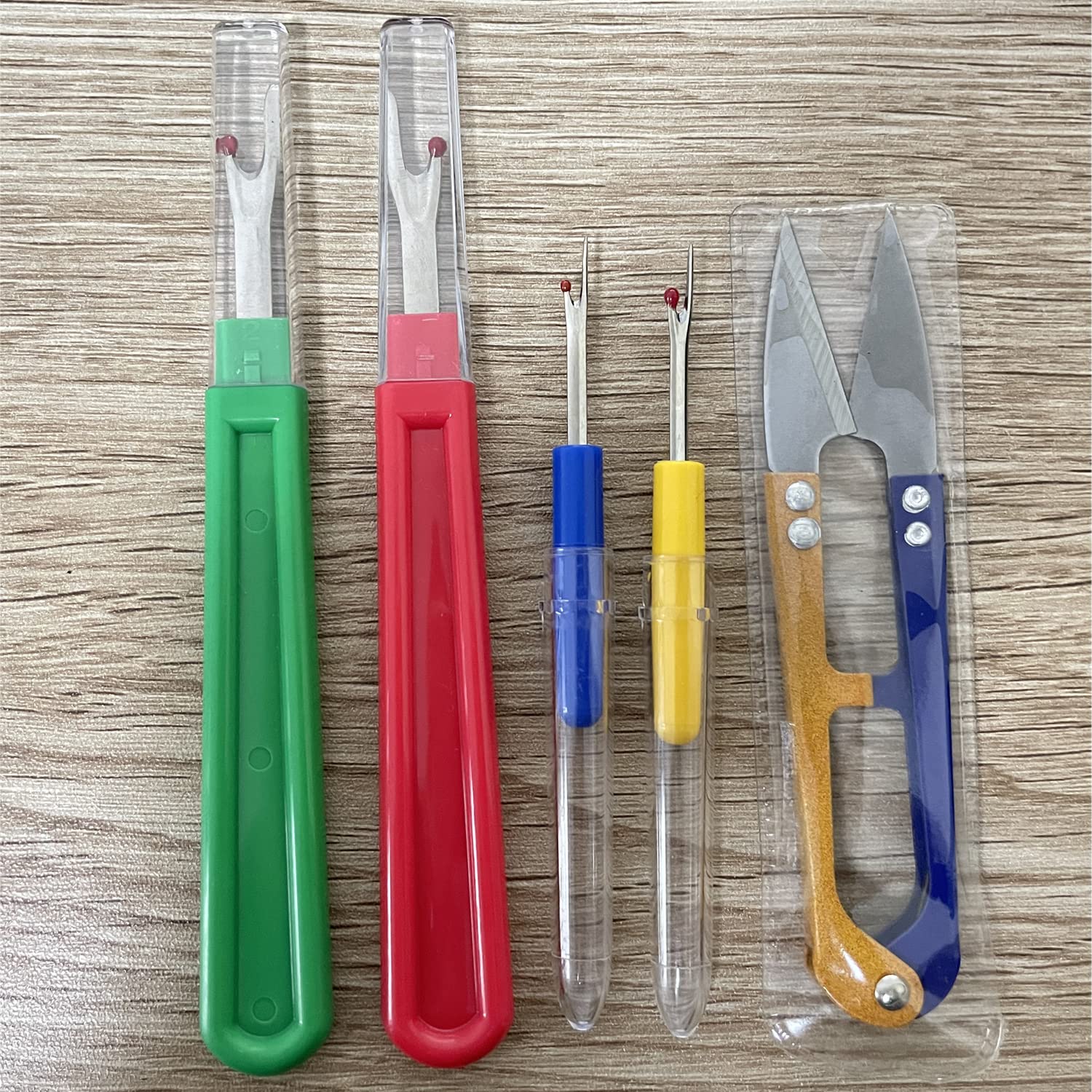 4 PCS Seam Ripper,Set Contains 2 Large Stitch Rippers,2 Small Thread Picker Tool,Scissors and Storage Box,The Sharp Stitch Ripper is Suitable for All Kinds of Sewing Jobs,Crafting, DIY