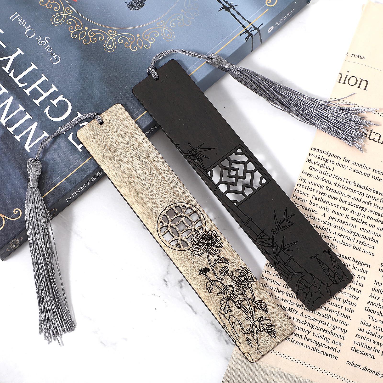 cobee Wooden Bookmarks for Book Lovers, 2 Pieces Handmade Wood Book Mark Natural Hollow Craft Bookmark Vintage Bookmark Gift for Women Men Students (H)